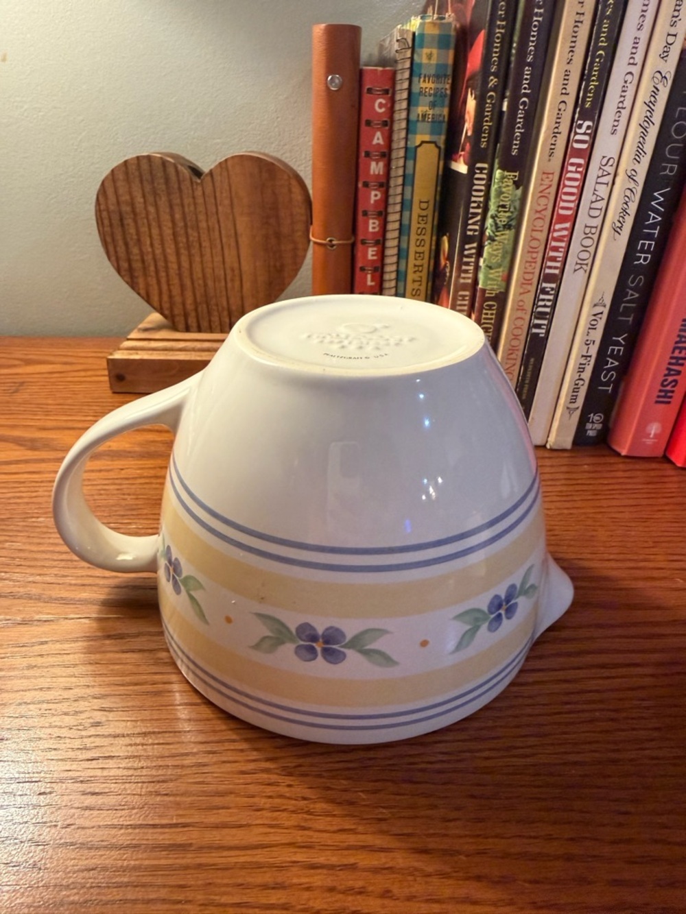 Vintage Pfaltzgraff Summer Breeze batter mixing bowl - Picture 3 of 4